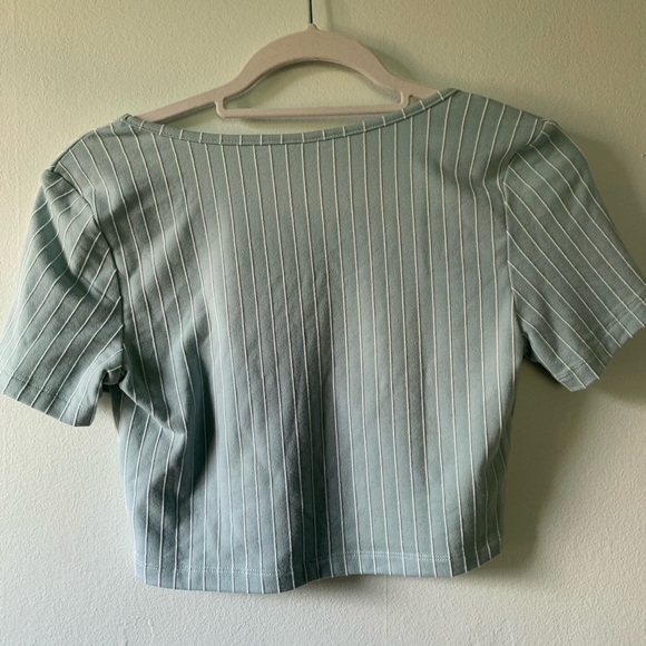 Castro blue and white crop top - Picture 4 of 4